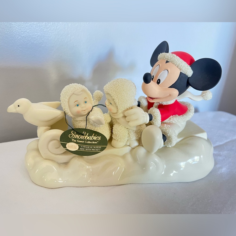 Disney Department 56 Snowbabies Showcase “A Magical Sleigh Ride with Mickey”